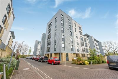 32/7 Kimmerghame Drive, Edinburgh, EH4 2GJ - image 1