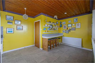 9 West Harbour Road, Charlestown, KY11 3ET - image 6
