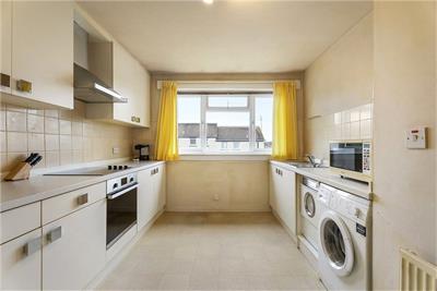 24 Howden Hall Loan, Liberton, Edinburgh, EH16 6UY - image 2