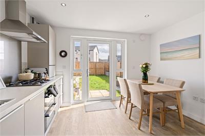 22 Mauseley Park, Edinburgh, EH4 8FB - image 2