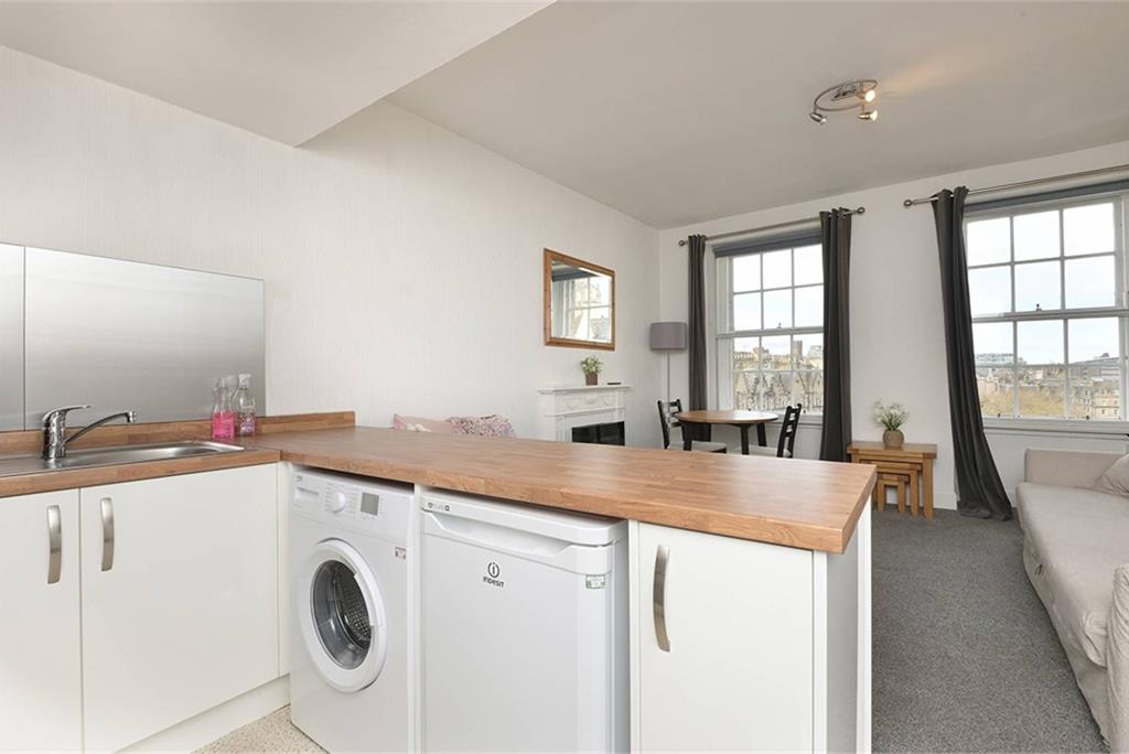 112A/11 West Bow, Old Town, Edinburgh, EH1 2HH - image 9