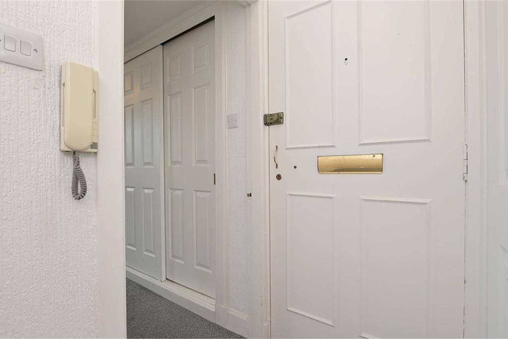 112A/11 West Bow, Old Town, Edinburgh, EH1 2HH - image 10