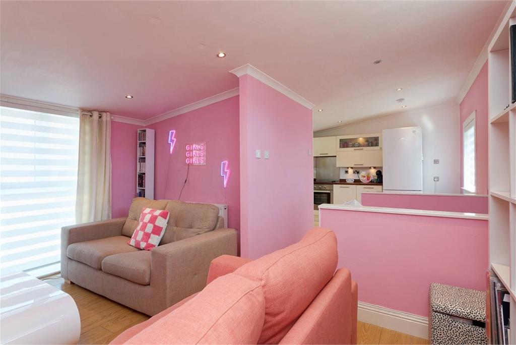 48D Braeface Road, Cumbernauld, Glasgow, G67 1HQ - image 2
