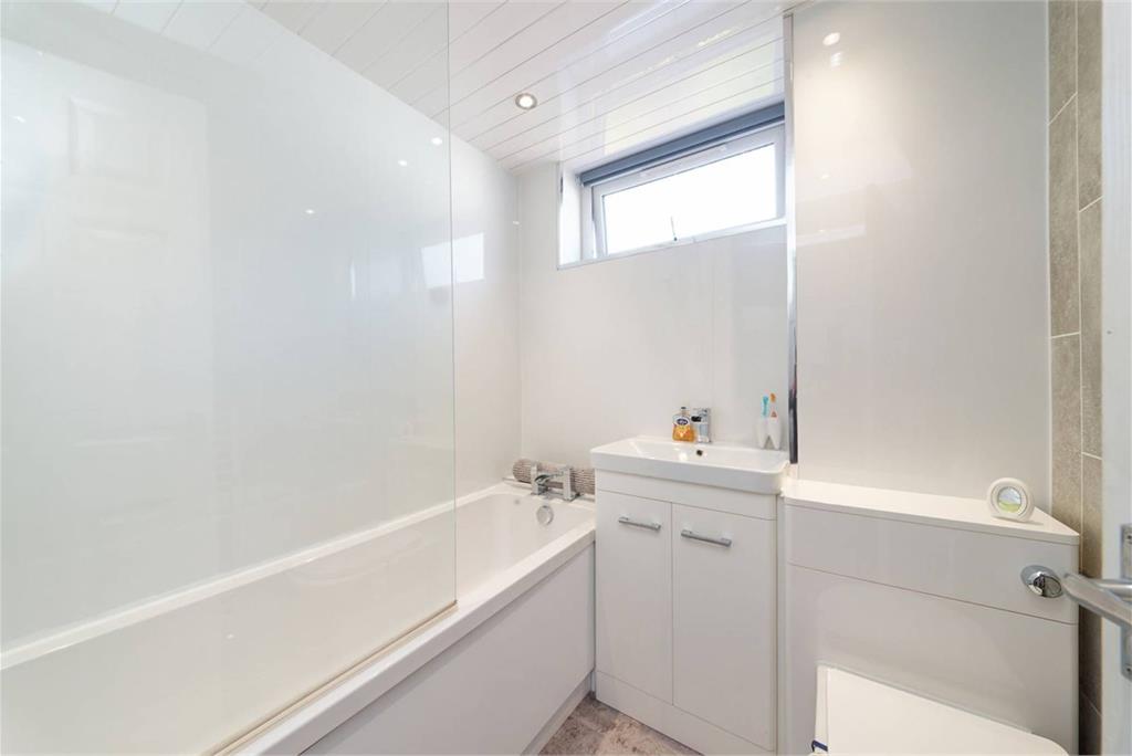 48D Braeface Road, Cumbernauld, Glasgow, G67 1HQ - image 14
