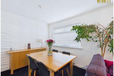Castleview Ave
Paisley - image 5