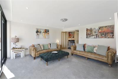 8 Mains Gardens, Tranent, East Lothian, EH33 1FB - image 4