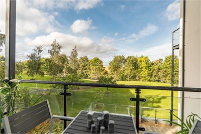 2/4 Burnbrae Park, Edinburgh, EH12 8AN - image 5