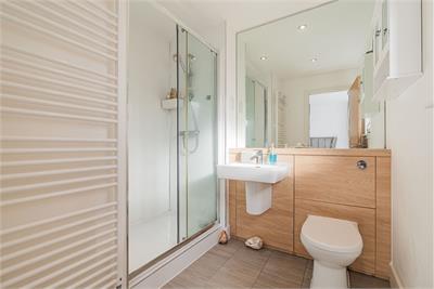 2/4 Burnbrae Park, Edinburgh, EH12 8AN - image 7