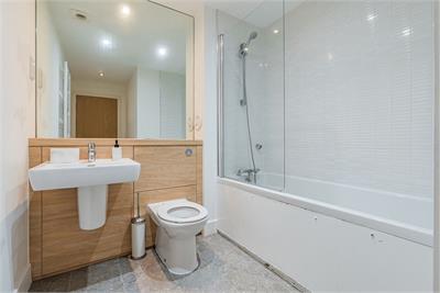 2/4 Burnbrae Park, Edinburgh, EH12 8AN - image 9