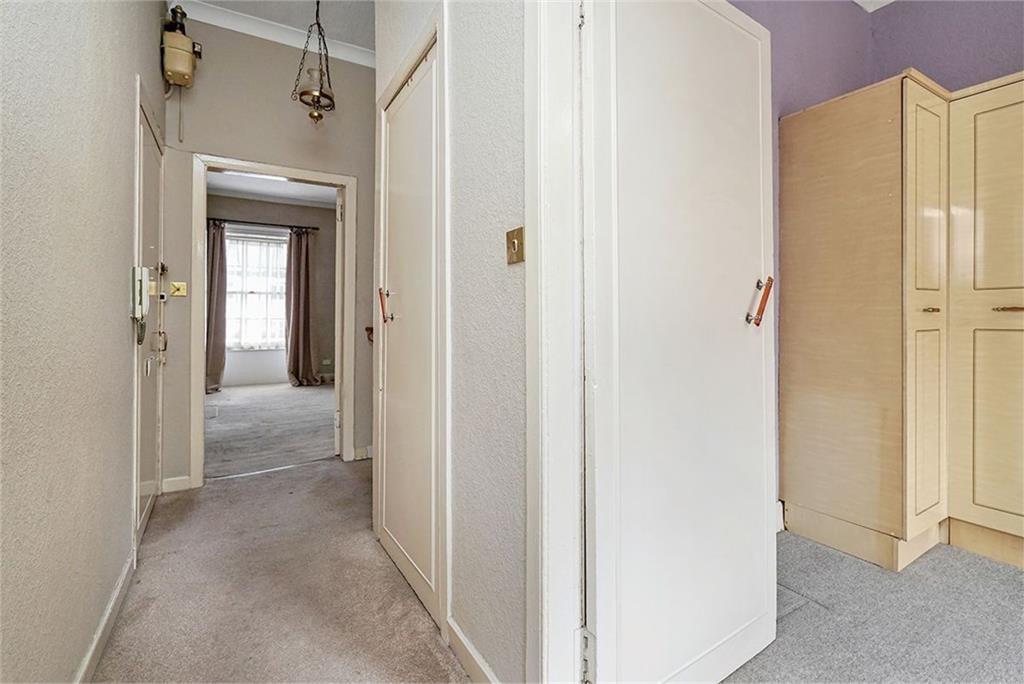 67/6 Cumberland Street, Edinburgh, EH3 6RD - image 12