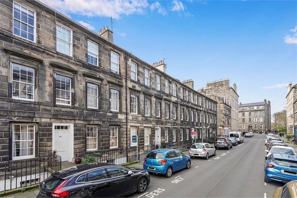67/6 Cumberland Street, Edinburgh, EH3 6RD - image 1