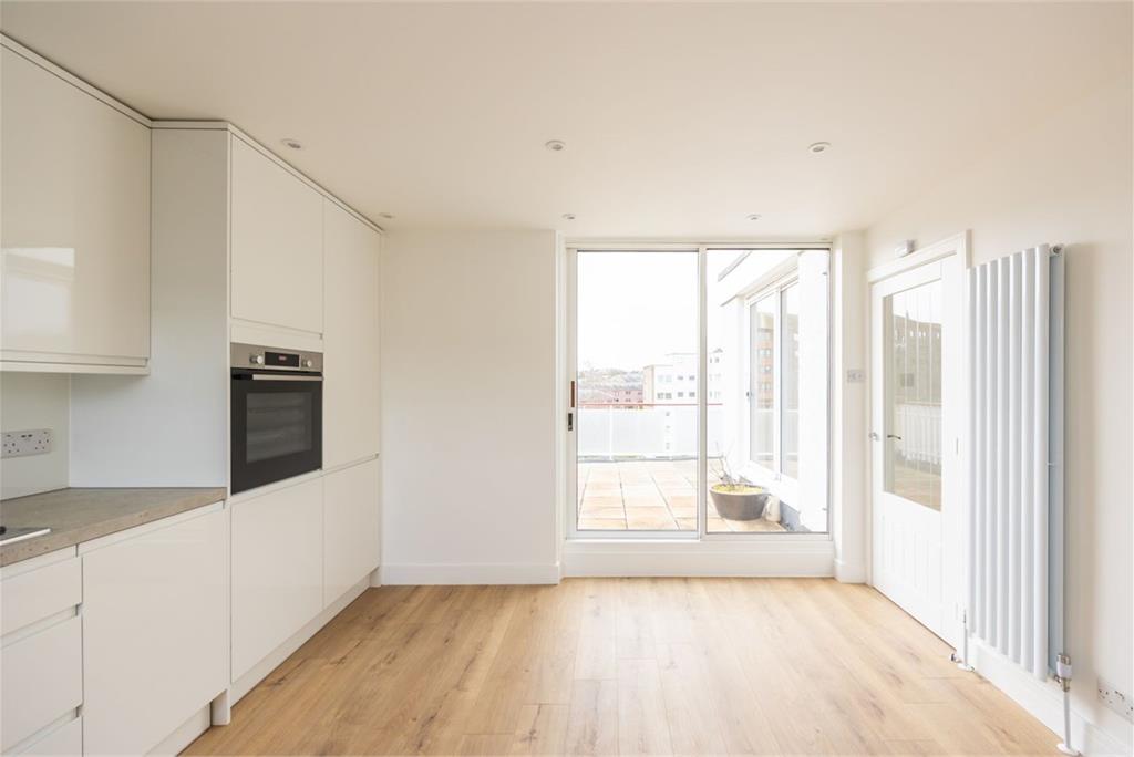 4/17 Orchard Brae Avenue, Edinburgh, EH4 2HW - image 21