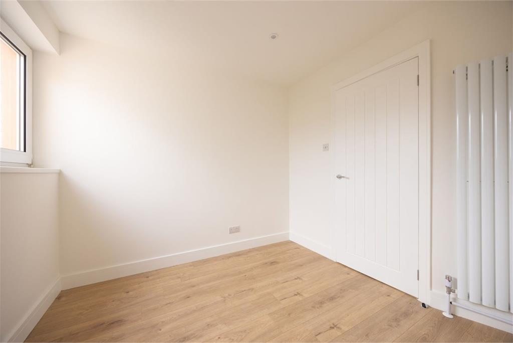 4/17 Orchard Brae Avenue, Edinburgh, EH4 2HW - image 30