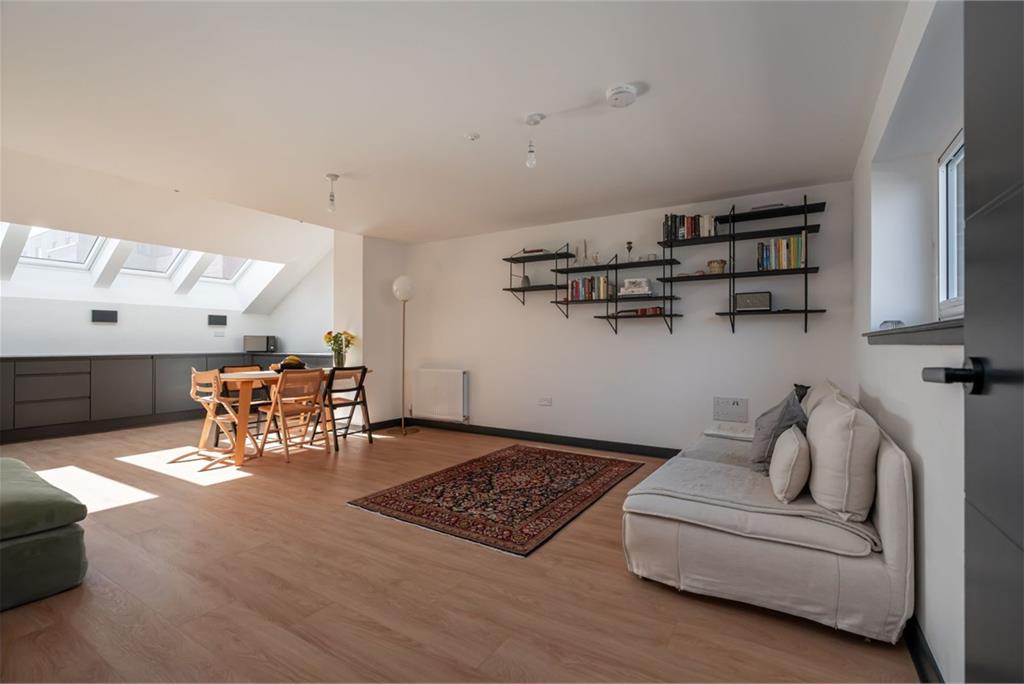 32/41 Dryden Street, Edinburgh, EH7 4GQ - image 1