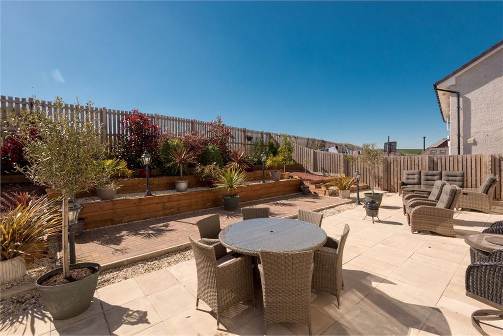 56 Noble Gardens, East Linton, East Lothian, EH40 3BY - image 2