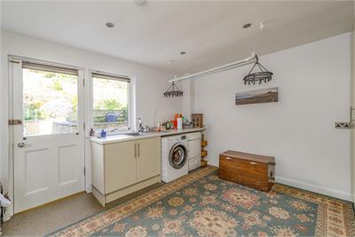 Parkdale,
Croft Park,
Kelso,
TD5 7ET - image 18