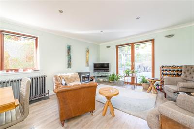 Parkdale,
Croft Park,
Kelso,
TD5 7ET - image 23