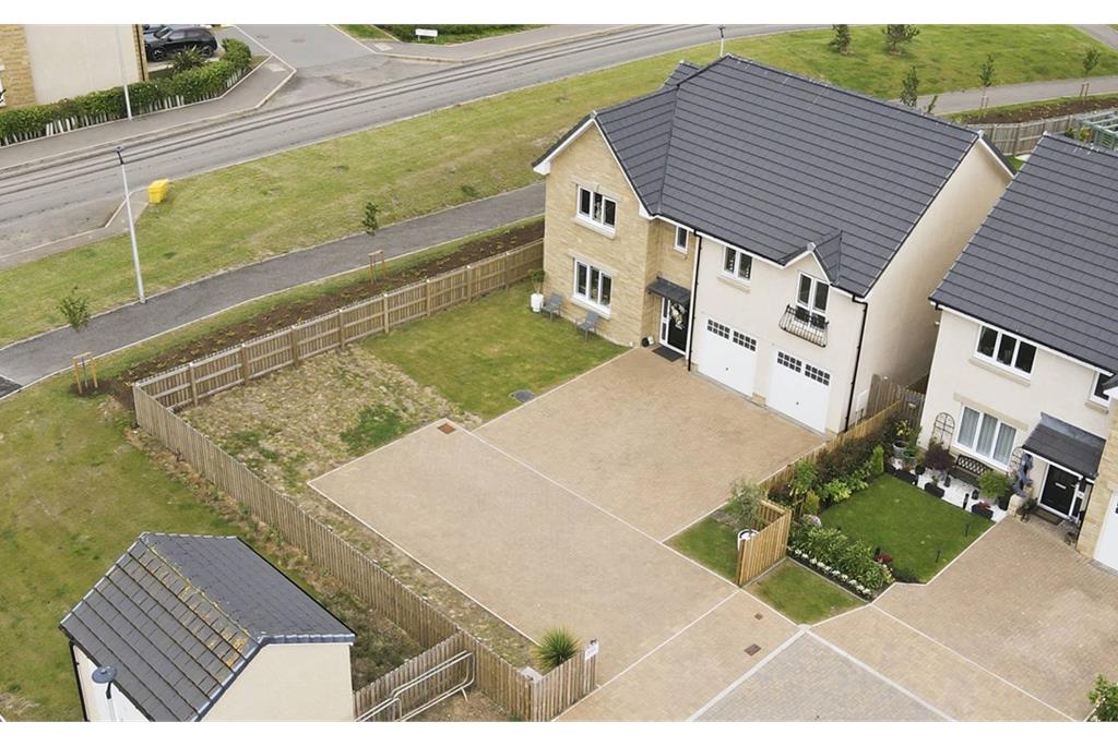 17 Jersey Drive, , Bonnyrigg, EH19 3ST - image 2
