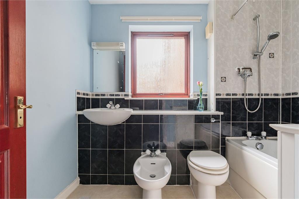 133/2 Gylemuir Road, Edinburgh, EH12 7DL - image 15