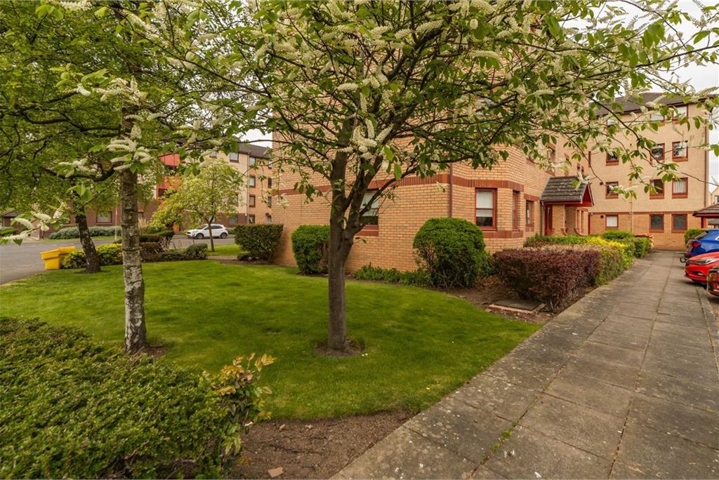 133/2 Gylemuir Road, Edinburgh, EH12 7DL - image 16