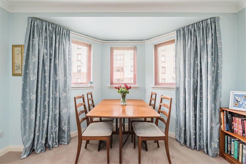 133/2 Gylemuir Road, Edinburgh, EH12 7DL - image 3