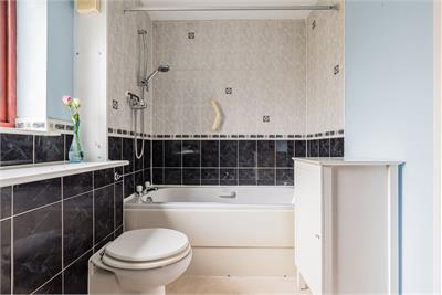 133/2 Gylemuir Road, Edinburgh, EH12 7DL - image 6