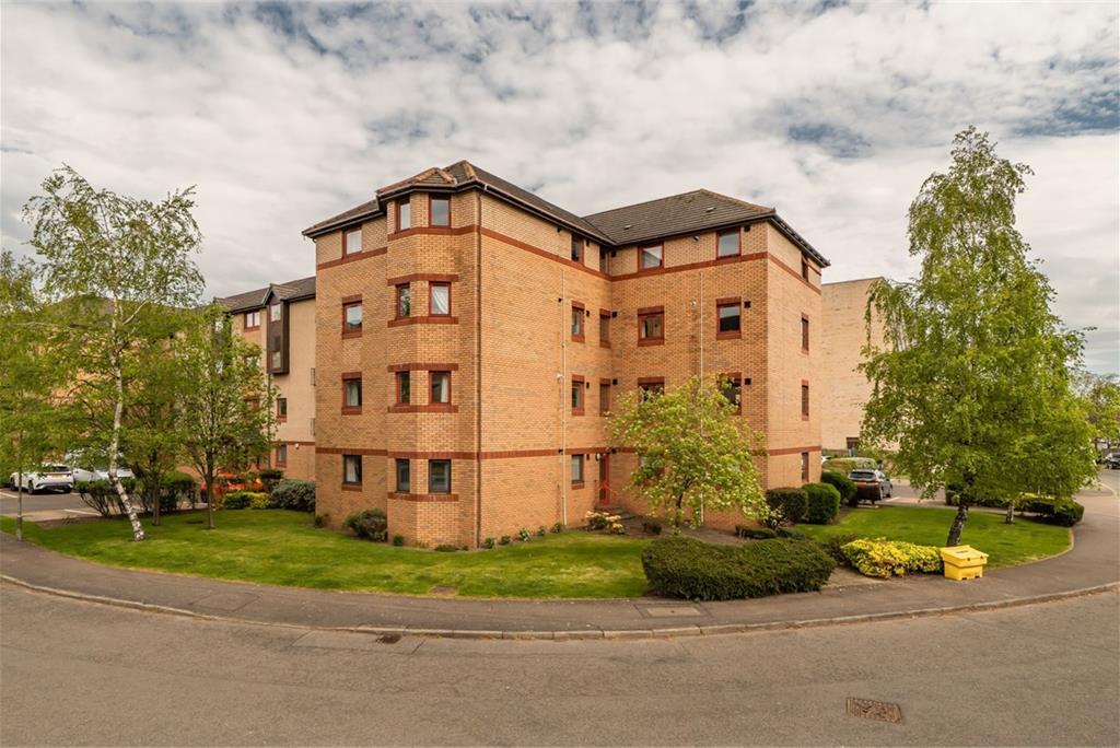 133/2 Gylemuir Road, Edinburgh, EH12 7DL - image 1