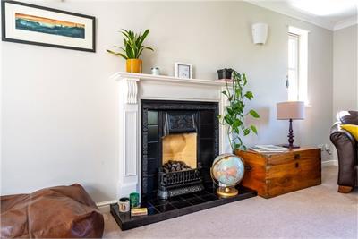 13 Trainer's Brae, North Berwick, East Lothian, EH39 4NR - image 4