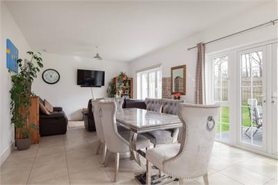 33 Whinstone Place, Ratho EH28 8AD - image 5