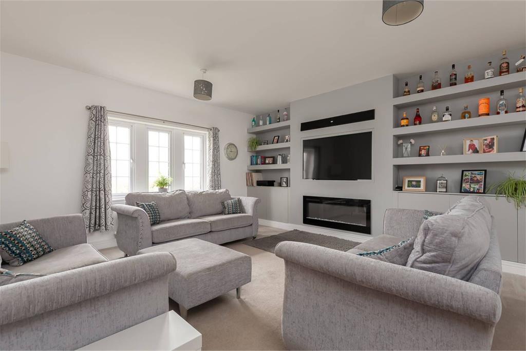 33 Whinstone Place, Ratho EH28 8AD - image 1