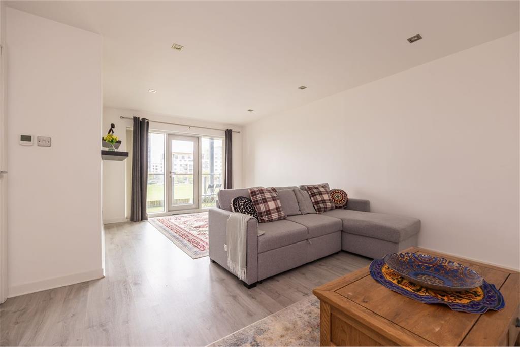 5/8 Western Harbour Way, Edinburgh, EH6 6LP - image 13