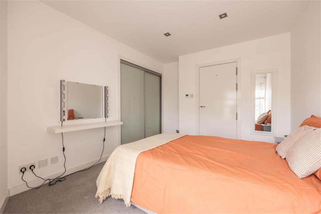 5/8 Western Harbour Way, Edinburgh, EH6 6LP - image 17