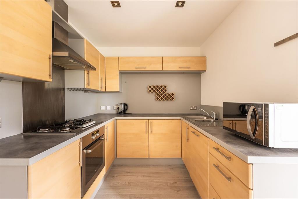 5/8 Western Harbour Way, Edinburgh, EH6 6LP - image 4