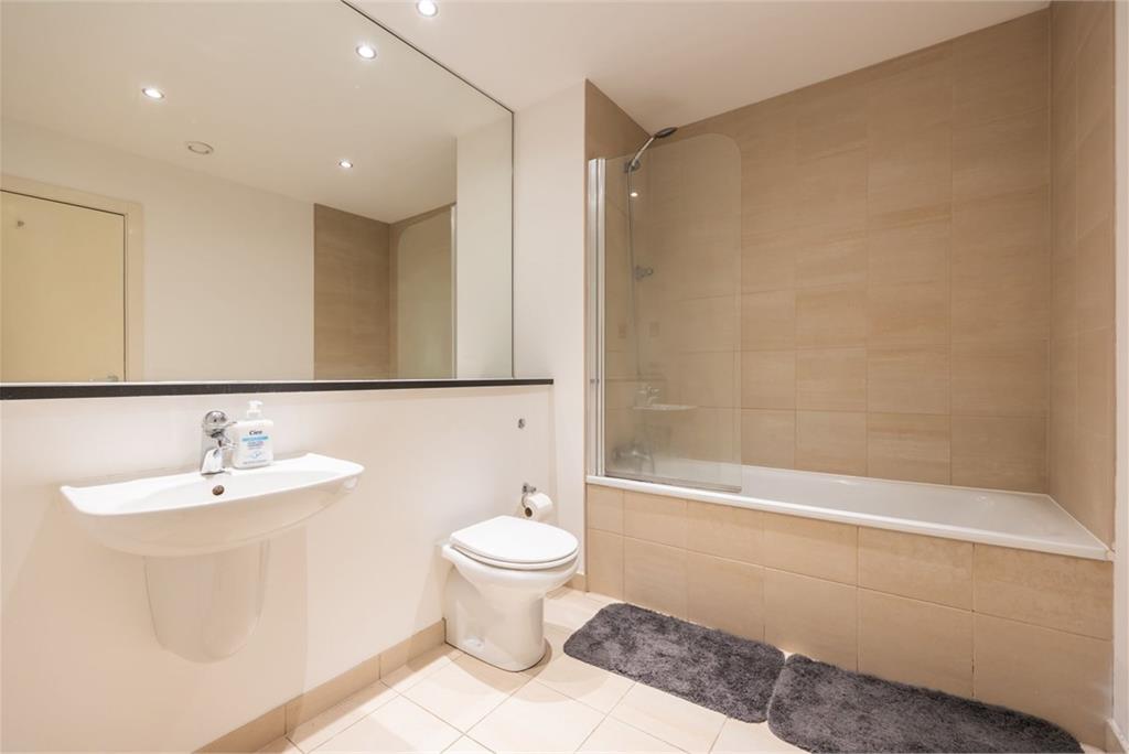 5/8 Western Harbour Way, Edinburgh, EH6 6LP - image 9