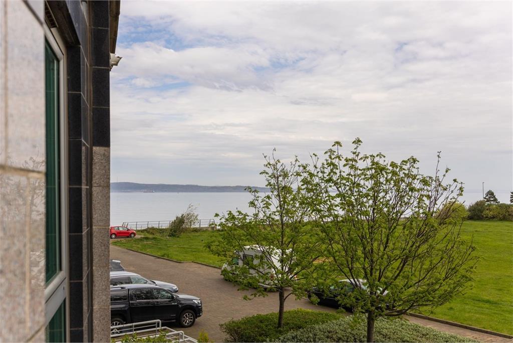 5/8 Western Harbour Way, Edinburgh, EH6 6LP - image 10