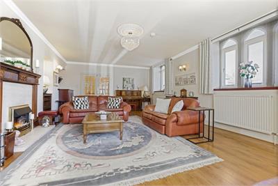 Ashgrove, Chapel Brae, West Linton, EH46 7EP - image 1