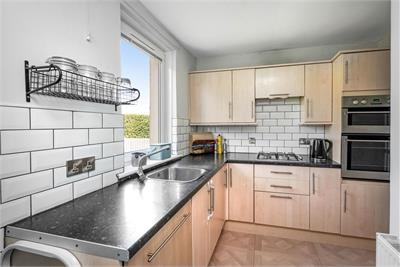 98 Baird Drive, Balgreen, Edinburgh, EH12 5RZ - image 4