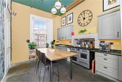 6 (2F1), Cambridge Street, West End, Edinburgh, EH1 2DY - image 8