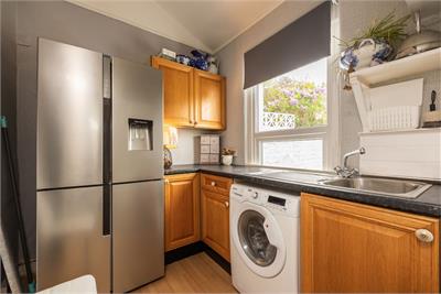 34 Clermiston Road, Edinburgh, EH12 6XB - image 21
