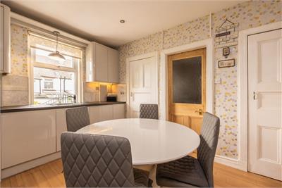34 Clermiston Road, Edinburgh, EH12 6XB - image 5