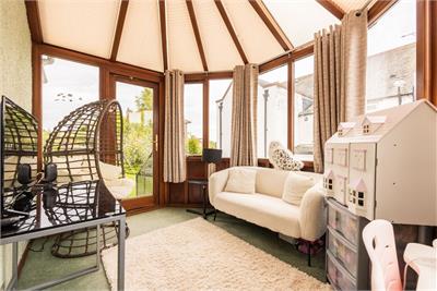 34 Clermiston Road, Edinburgh, EH12 6XB - image 8