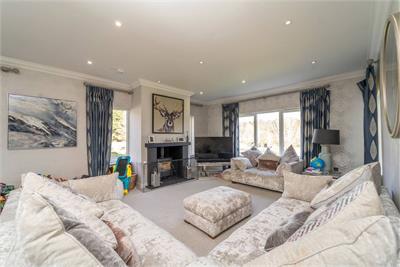 Clerwood, Stanley, Perth, PH1 4QF - image 2