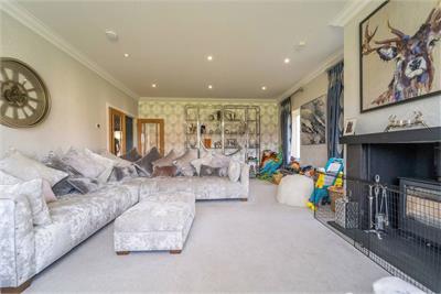 Clerwood, Stanley, Perth, PH1 4QF - image 3