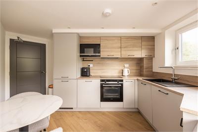 59/7 Craiglockhart Avenue, Edinburgh, EH14 1LS - image 9