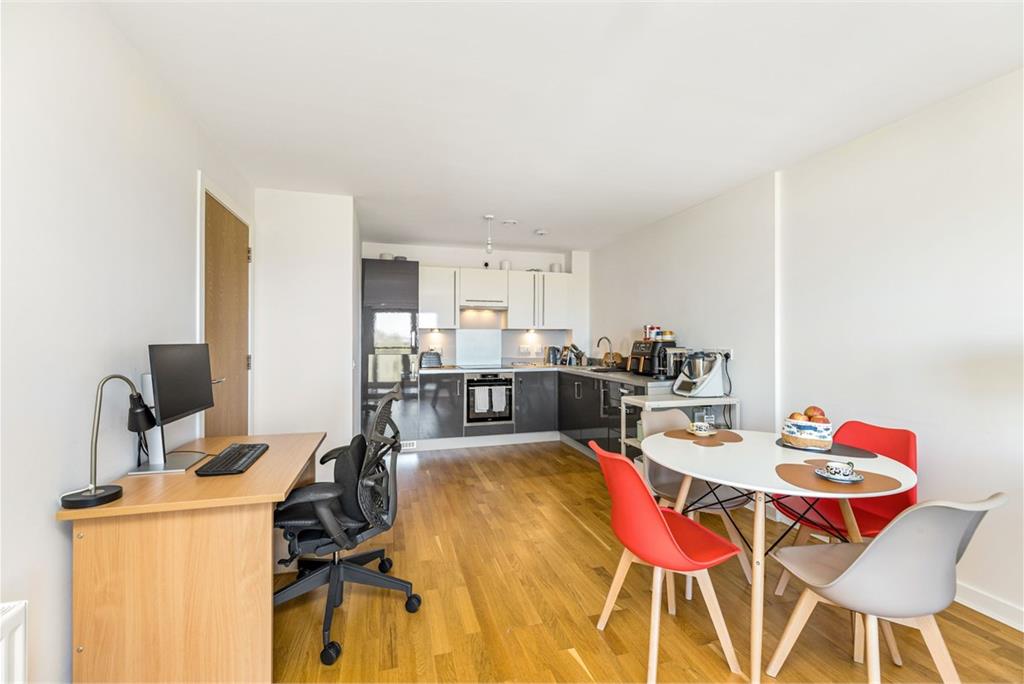 20/12 Granton Park Avenue North, Granton, EH5 1GW - image 5