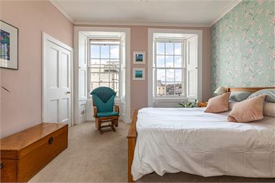 26 The Square, Kelso, TD5 7HH - image 12