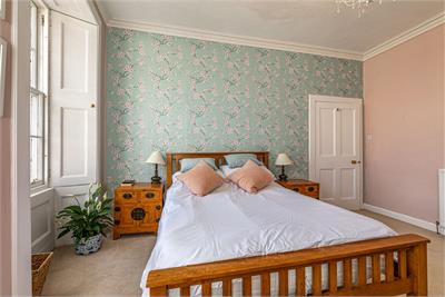 26 The Square, Kelso, TD5 7HH - image 13