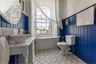 26 The Square, Kelso, TD5 7HH - image 16