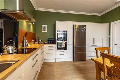 26 The Square, Kelso, TD5 7HH - image 4