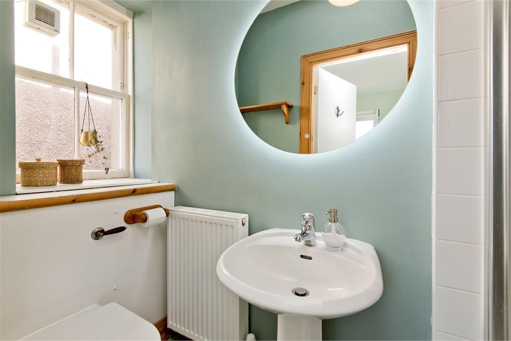 7 Virgin Square,
St. Monans,
Anstruther,
KY10 2AA - image 10
